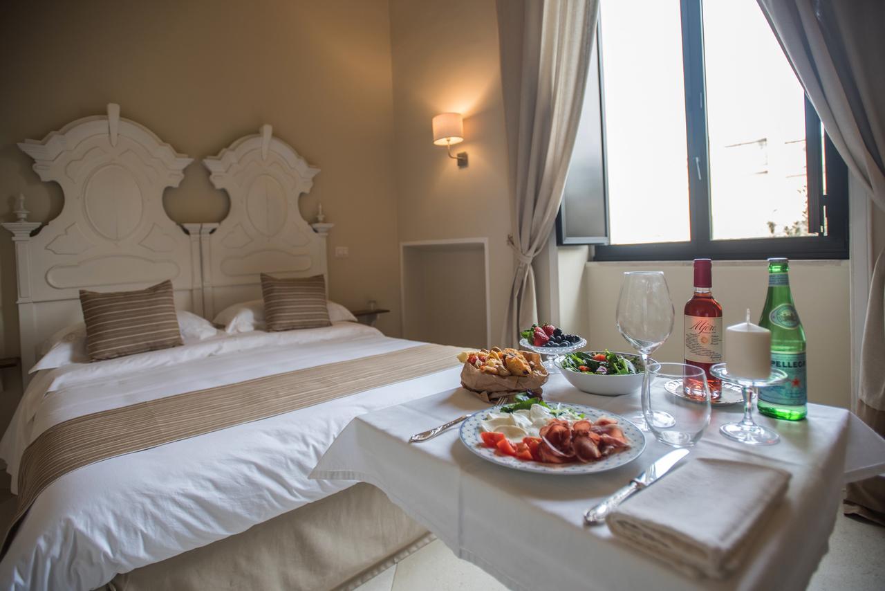 レッチェ Palazzo Belsanti Bed & Breakfast エクステリア 写真
